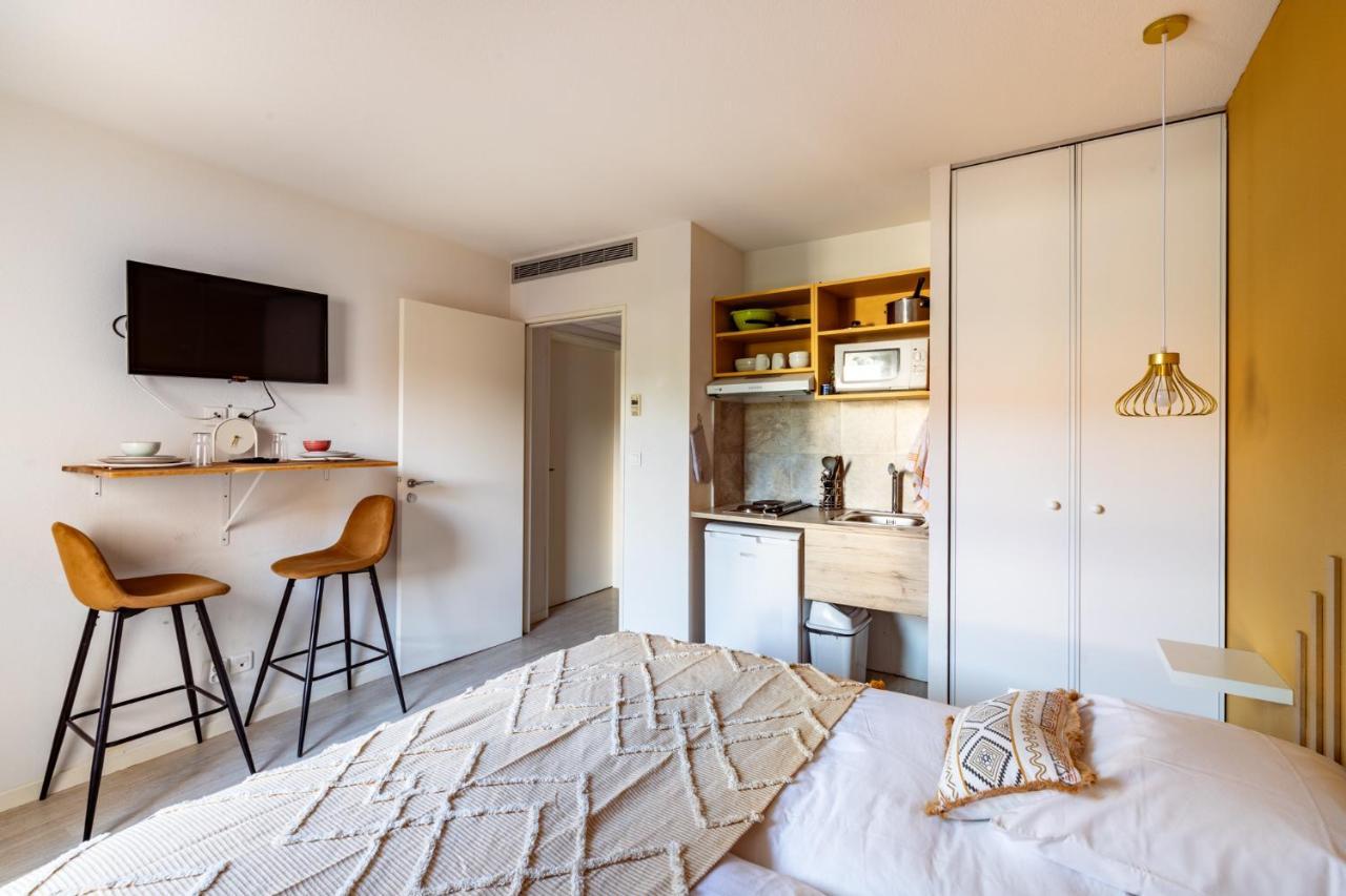 Les Cocons De Lourdes Apartment Bagian luar foto