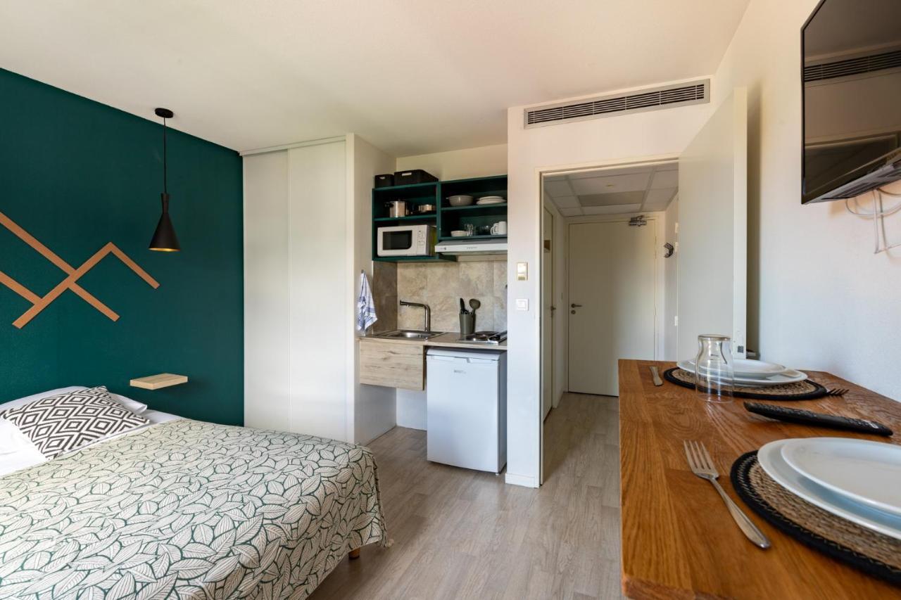 Les Cocons De Lourdes Apartment Bagian luar foto